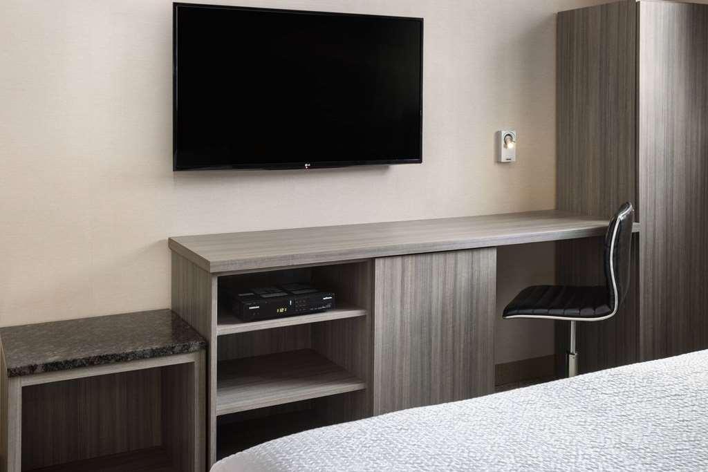 Ramada By Wyndham Bronx Hotel New York Room photo